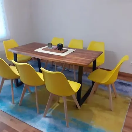 Statevi Guest 1 * Velingrad